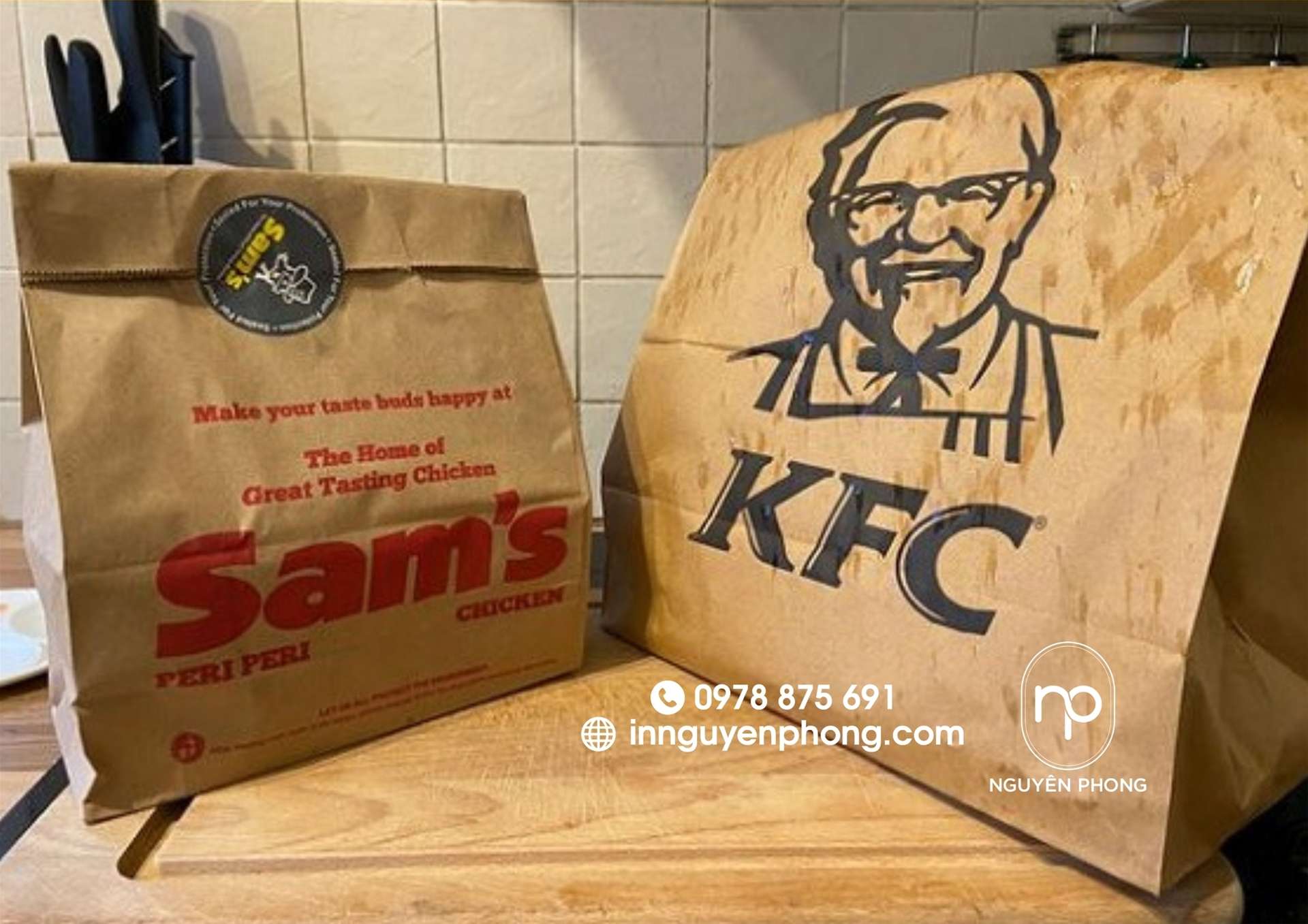 KFC sử dụng chất liệu kraft làm túi đựng gà